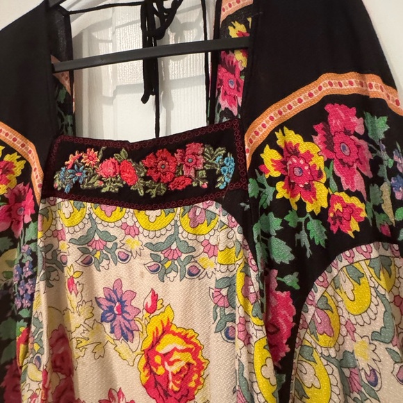 FARM Rio Multicolor Floral Blouse - Picture 3 of 7